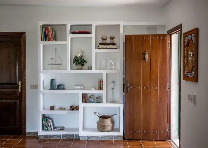 Las Buganvillas